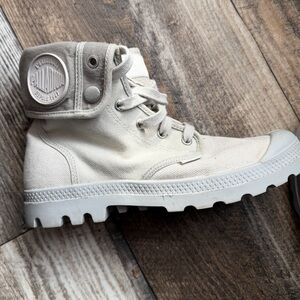Palladium Women’s Boots